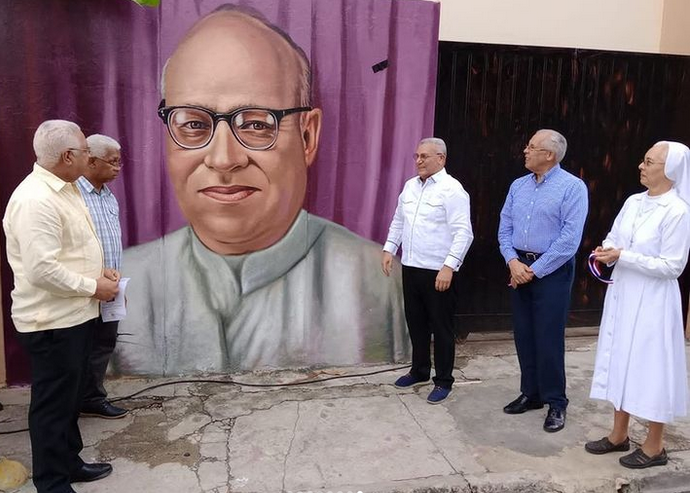 Hoy fue develizado el mural con el rostro del recordado y legendario sacerdote salesiano Padre Antonio Flores Arredondo.
