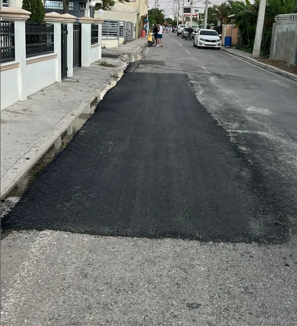 Operativo «Moca Sin Hoyos»: Alcaldía Intensifica Plan de Bacheo para una Navidad con Calles agradables