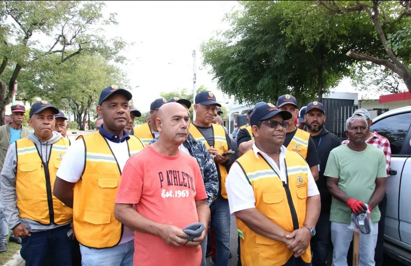 Moca sigue brillando: Operativo «Barrio Limpio» interviene con éxito el sector Nuevo Puerto Rico