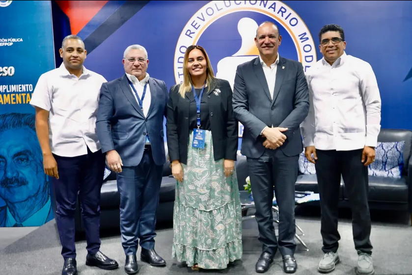 Delegación de Moca fortalece capacidades en el Primer Congreso de Finanzas Públicas y Ética Gubernamental